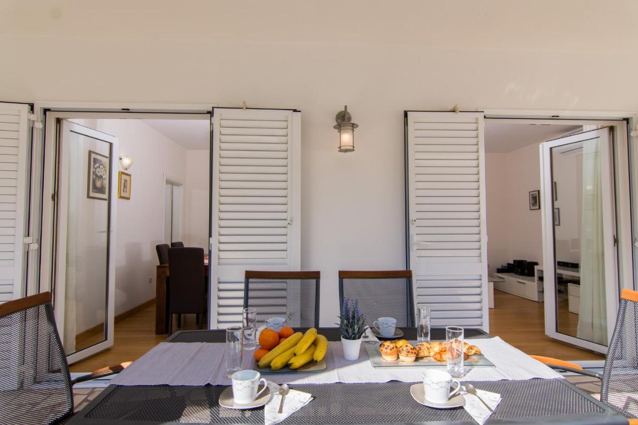 Villa Relax - Beautiful Apartment With Heated Saltwater Pool & Jacuzzi คาชเตลา ภายนอก รูปภาพ